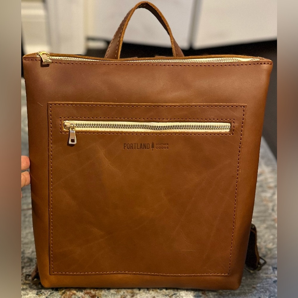 ‼️Never Used‼️🎸Portland Leather🎸🔥NWOT🔥’ALMOST PERFECT' LAPTOP BACKPACK in Honey - Picture 3 of 14